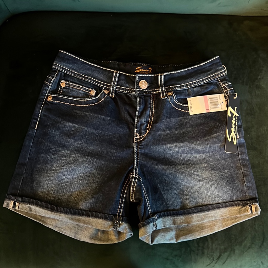 Brand New Never Worn Seven Jean Shorts Originally Priced 49  Selling For 23
